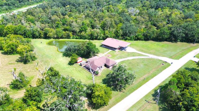 225 Turning Bayou Trail, Angleton, TX 77515