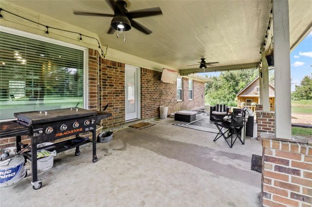 225 Turning Bayou Trail, Angleton, TX 77515