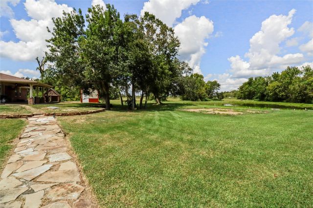 225 Turning Bayou Trail, Angleton, TX 77515