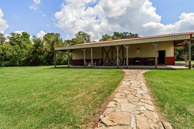 225 Turning Bayou Trail, Angleton, TX 77515