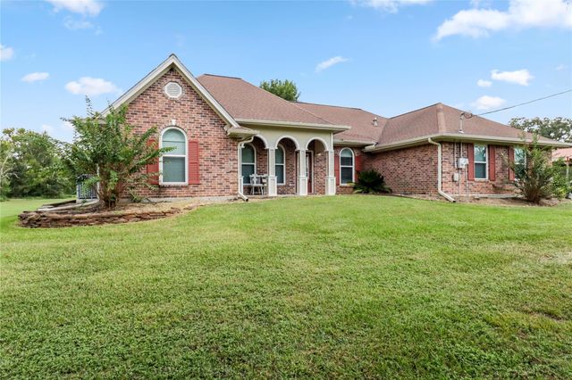 225 Turning Bayou Trail, Angleton, TX 77515