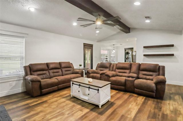 225 Turning Bayou Trail, Angleton, TX 77515