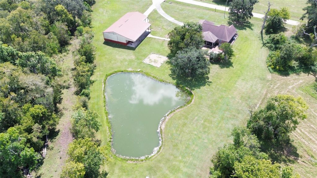 225 Turning Bayou Trail, Angleton, TX 77515
