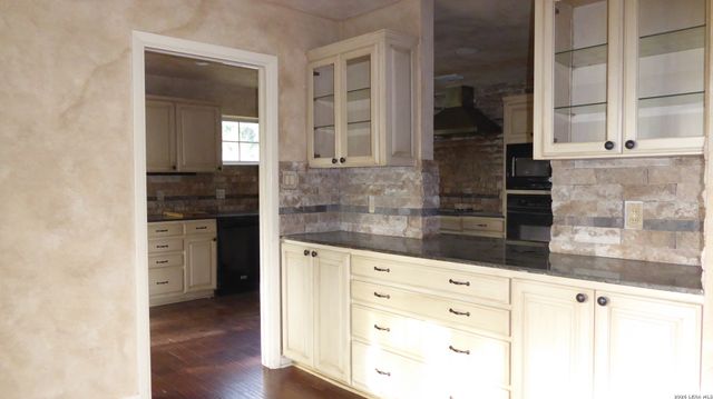 124 HARRIET DR., San Antonio, TX 78216
