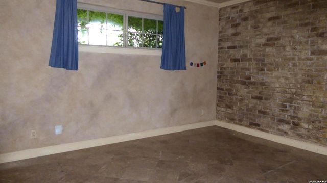 124 HARRIET DR., San Antonio, TX 78216
