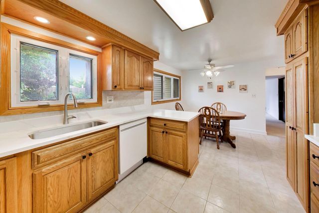 252 Millford Lane, Bloomingdale, IL 60108