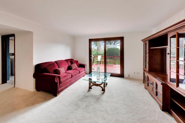 252 Millford Lane, Bloomingdale, IL 60108
