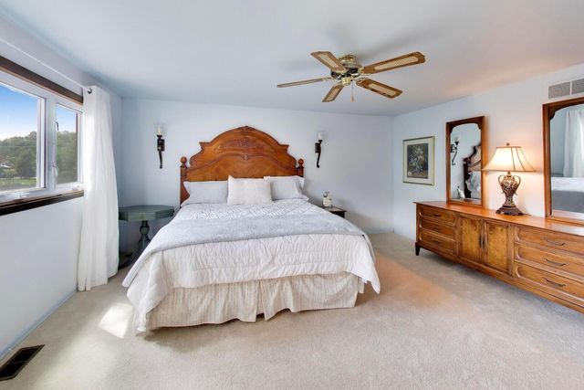 252 Millford Lane, Bloomingdale, IL 60108