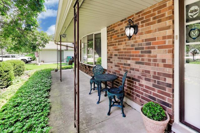 252 Millford Lane, Bloomingdale, IL 60108