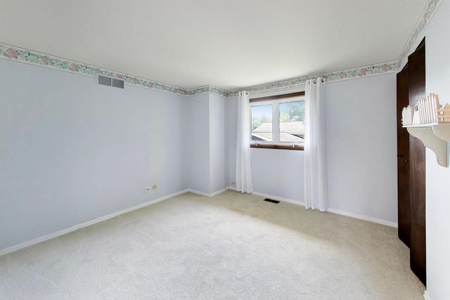 252 Millford Lane, Bloomingdale, IL 60108