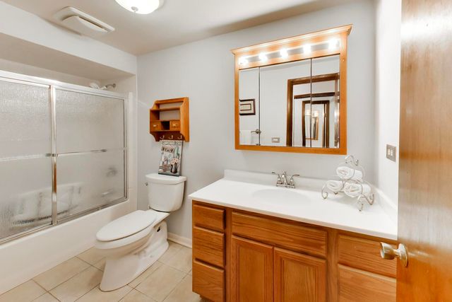 252 Millford Lane, Bloomingdale, IL 60108