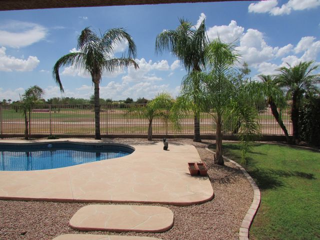1346 S Palomino Creek Drive, Gilbert, AZ 85296