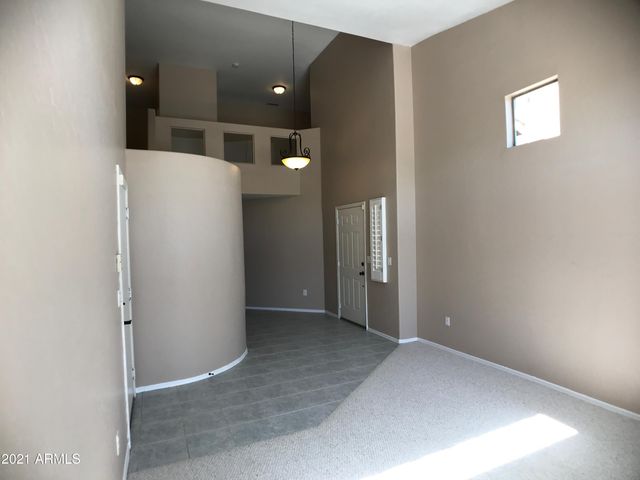 1346 S Palomino Creek Drive, Gilbert, AZ 85296