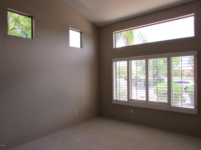 1346 S Palomino Creek Drive, Gilbert, AZ 85296