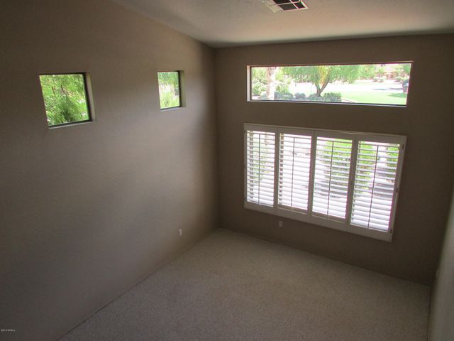 1346 S Palomino Creek Drive, Gilbert, AZ 85296
