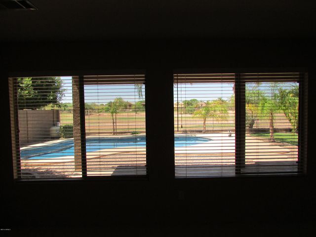 1346 S Palomino Creek Drive, Gilbert, AZ 85296