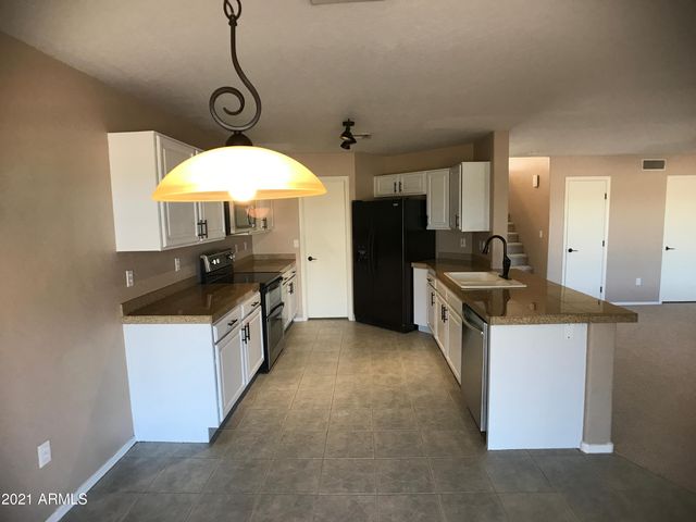 1346 S Palomino Creek Drive, Gilbert, AZ 85296