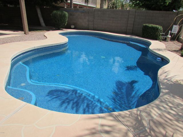 1346 S Palomino Creek Drive, Gilbert, AZ 85296