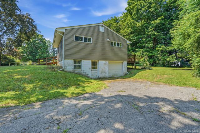 57 King Drive, Poughkeepsie, NY 12603