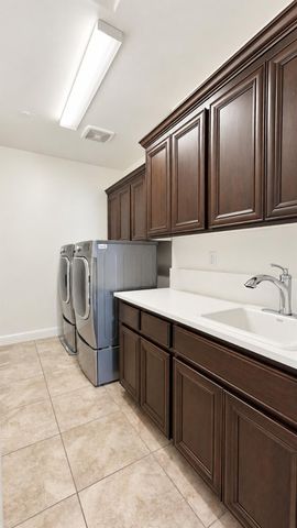 2326 Angus Rd, Roseville, CA 95747