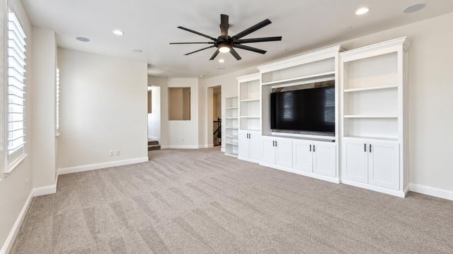 2326 Angus Rd, Roseville, CA 95747