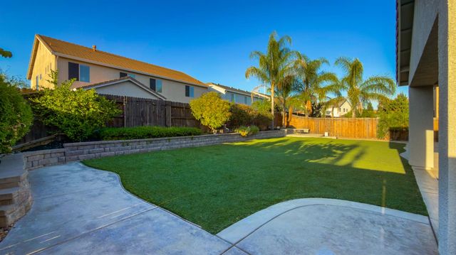 2326 Angus Rd, Roseville, CA 95747