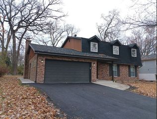 438 Hamilton Wood Road, Homewood, IL 60430