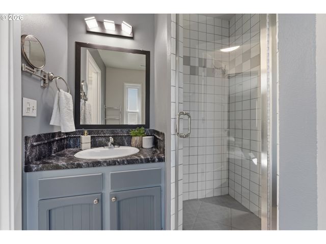 14825 Sw 106TH Ave, Portland, OR 97224