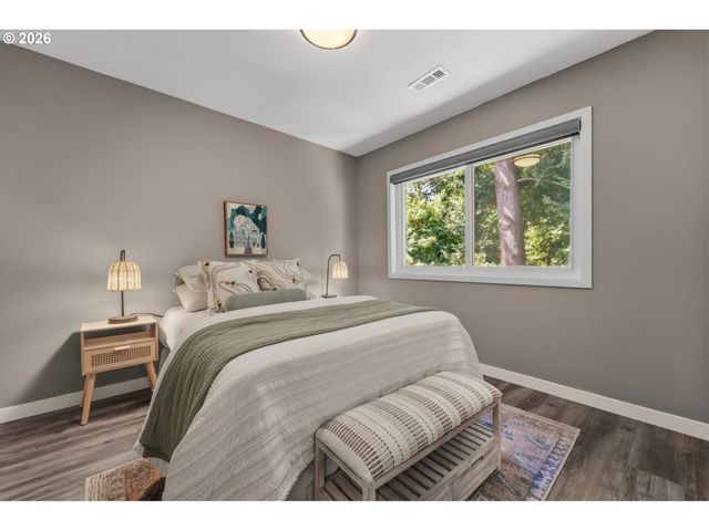14825 Sw 106TH Ave, Portland, OR 97224