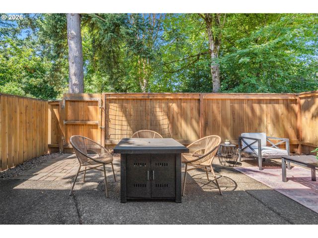14825 Sw 106TH Ave, Portland, OR 97224