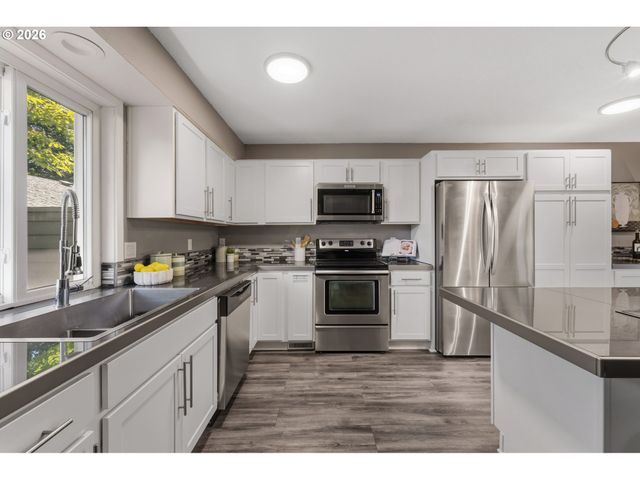 14825 Sw 106TH Ave, Portland, OR 97224