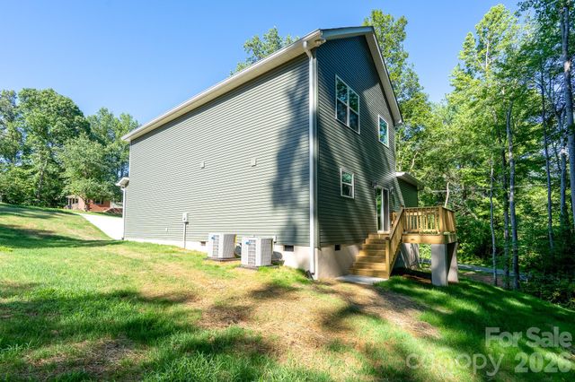 610 Queens Drive, Dallas, NC 28034