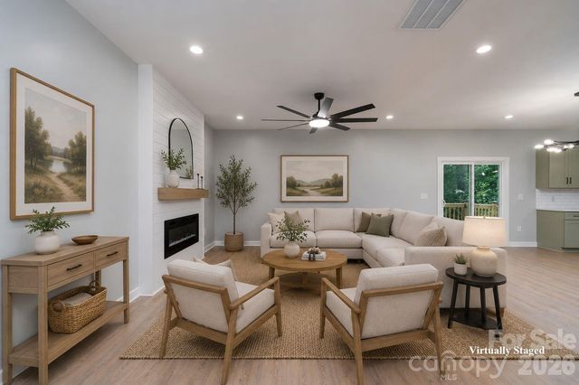 610 Queens Drive, Dallas, NC 28034