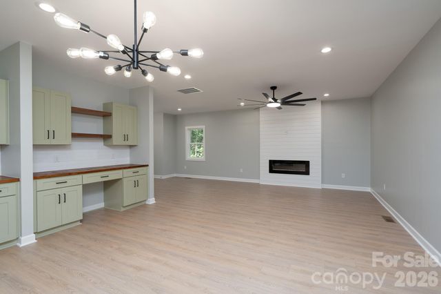 610 Queens Drive, Dallas, NC 28034