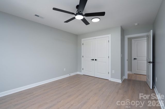 610 Queens Drive, Dallas, NC 28034