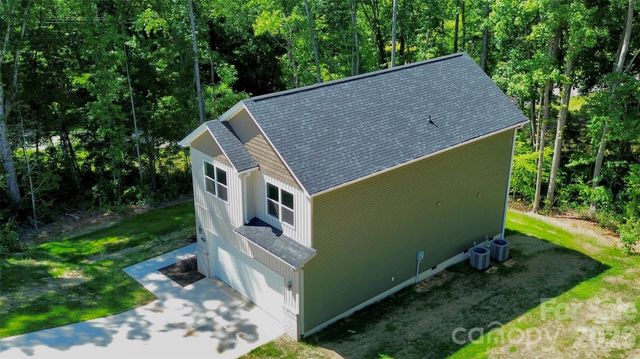 610 Queens Drive, Dallas, NC 28034
