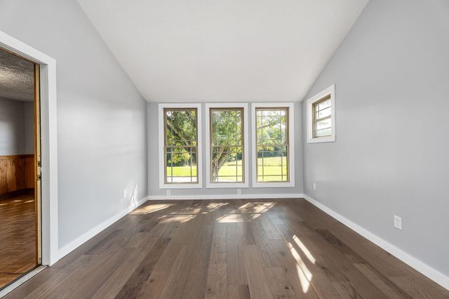 571 Larry Davis St, Spencer, TN 38585