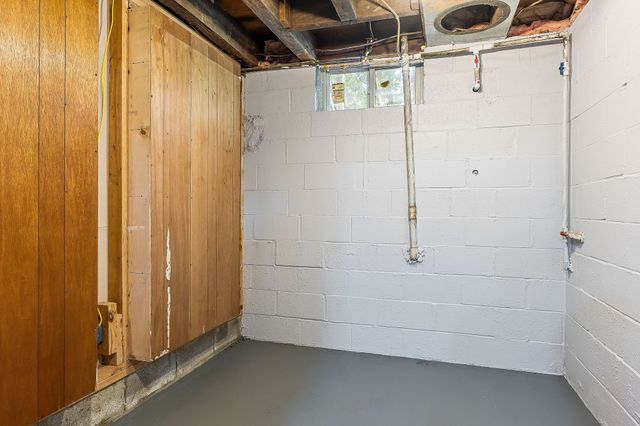 571 Larry Davis St, Spencer, TN 38585