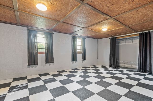 571 Larry Davis St, Spencer, TN 38585