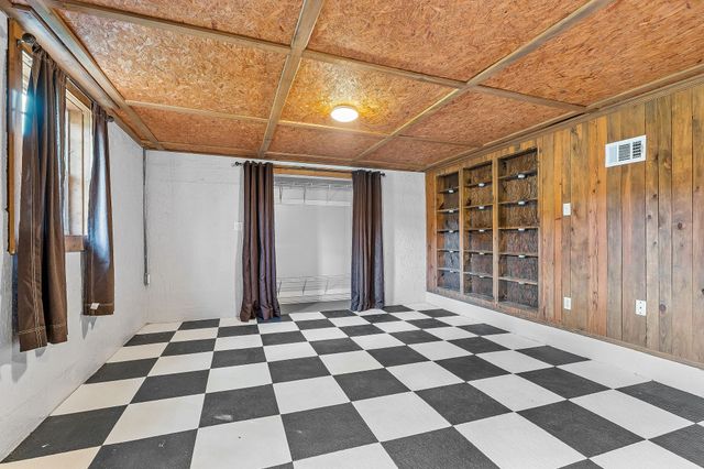 571 Larry Davis St, Spencer, TN 38585