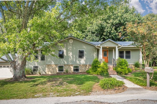 571 Larry Davis St, Spencer, TN 38585