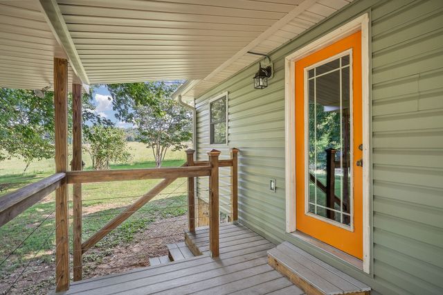 571 Larry Davis St, Spencer, TN 38585