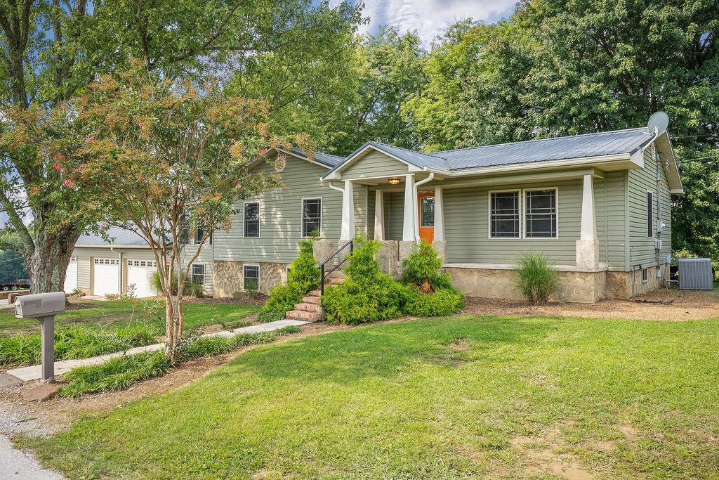 571 Larry Davis St, Spencer, TN 38585