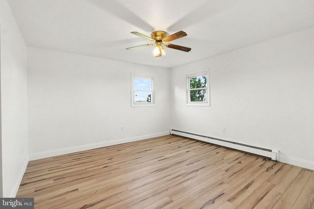 3012 SCHOOLHOUSE RD, Middletown, PA 17057