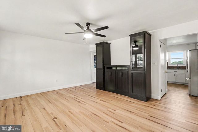 3012 SCHOOLHOUSE RD, Middletown, PA 17057