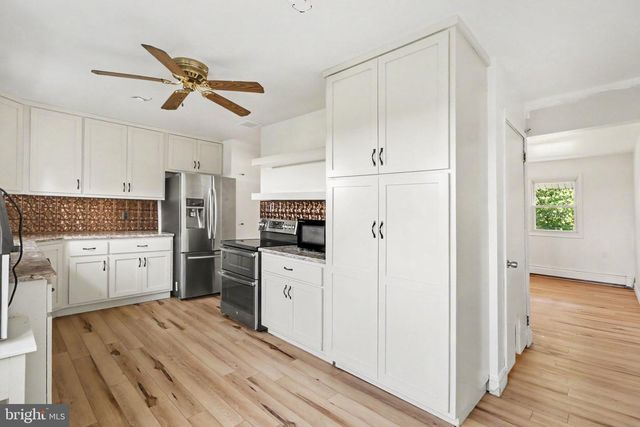 3012 SCHOOLHOUSE RD, Middletown, PA 17057