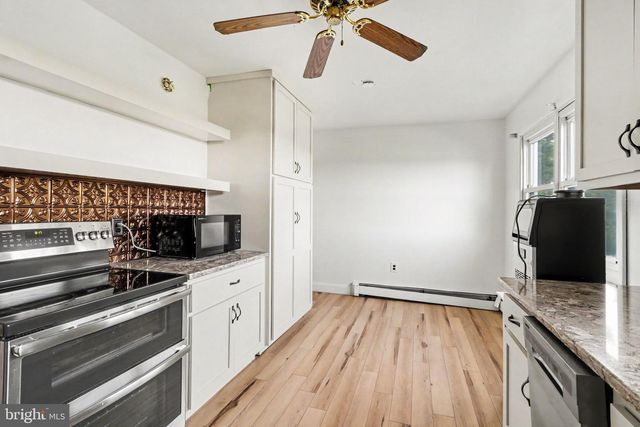 3012 SCHOOLHOUSE RD, Middletown, PA 17057