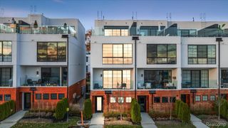 533 E Harrison Avenue 41, Royal Oak, MI 48067