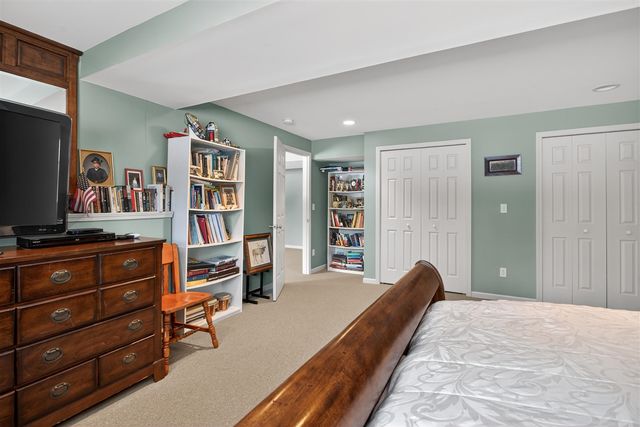 2205 Lake Wood Drive, Jackson, MI 49203