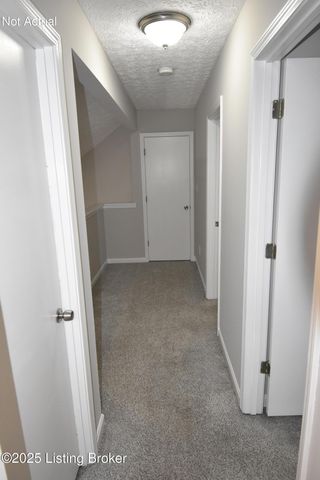 4313 Hickoryview Dr, Louisville, KY 40299